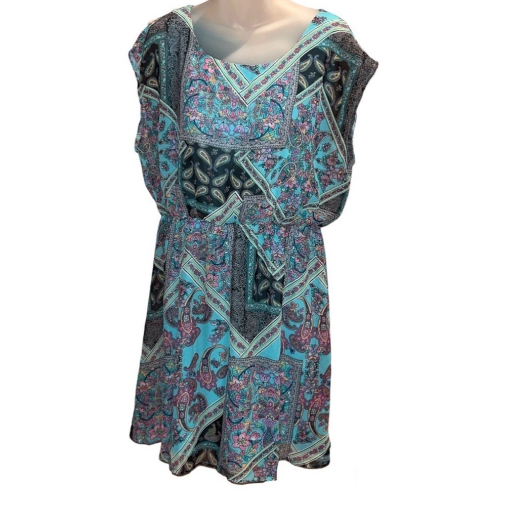 Luscious LA paisley print casual dress